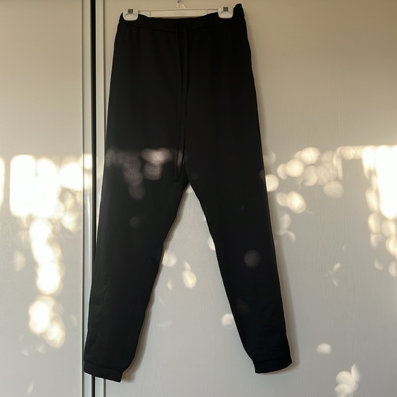 Leith Satin Drawstring Joggers with Pockets! Black, size medium. - Picture 3 of 9